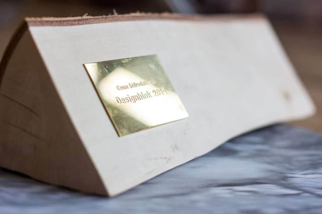 Alice Slavicek | Designblok 2014 - Black.Byt